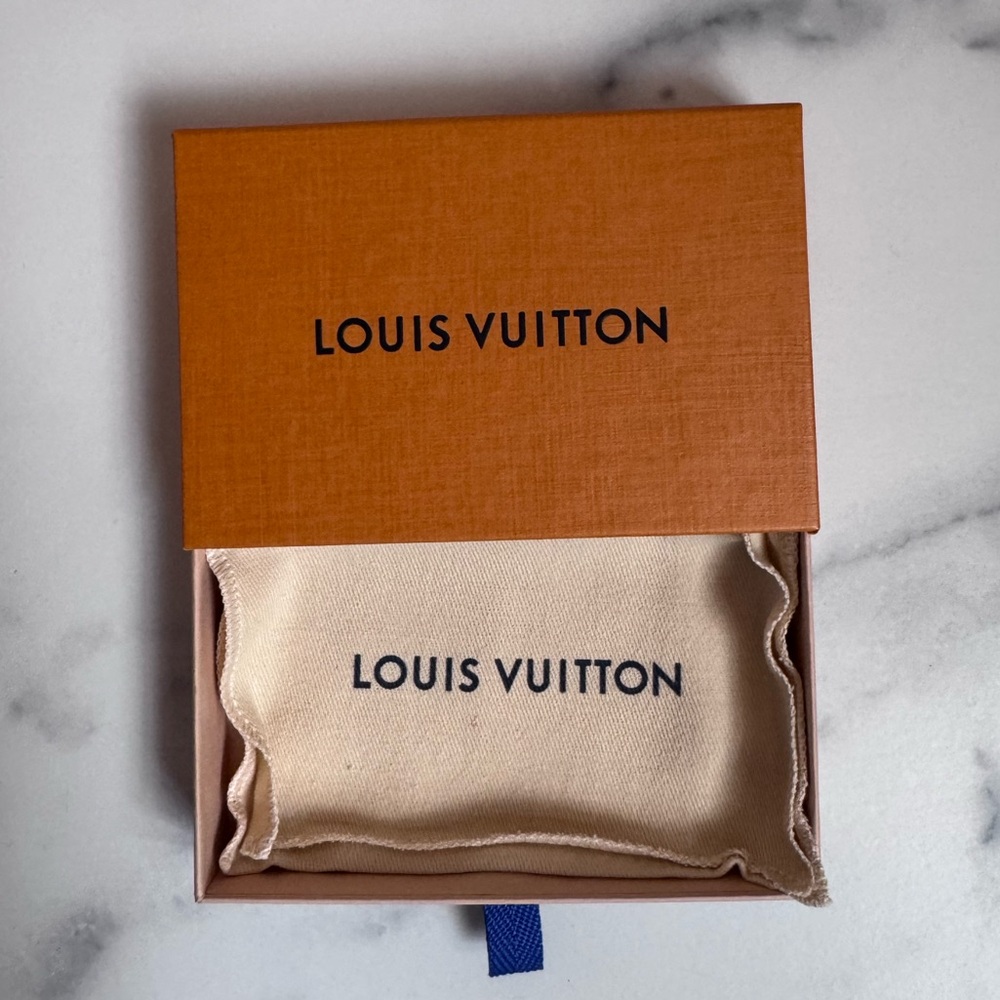 Louis Vuitton Key Pouch - Picture 5 of 6